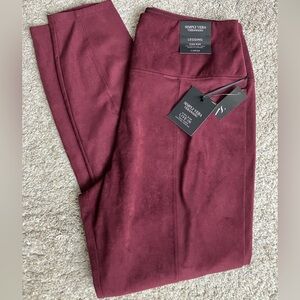 NWT Simply Vera Vera Wang Deep Wine Faux Suede Leggings